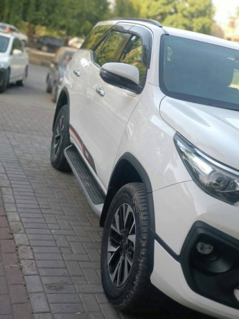 toyota-fortuner-28-sigma-4-big-2