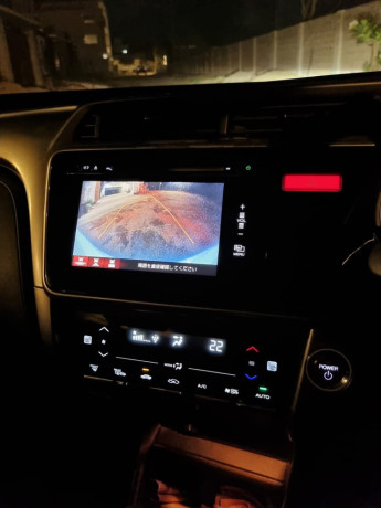 honda-grace-hybrid-dx-big-5