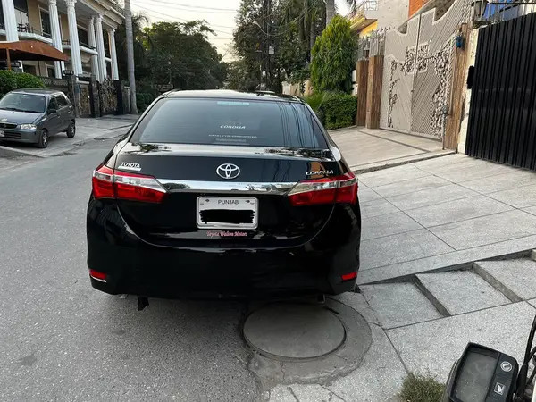 toyota-corolla-big-1