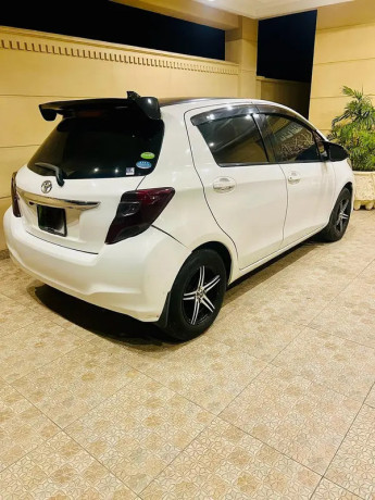 toyota-vitz-2014-big-5