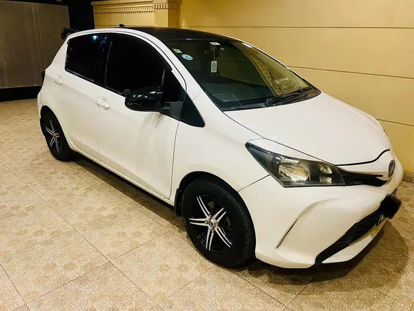 toyota-vitz-2014-big-2