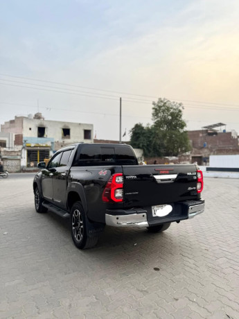 toyota-hilux-revo-g-28-big-8