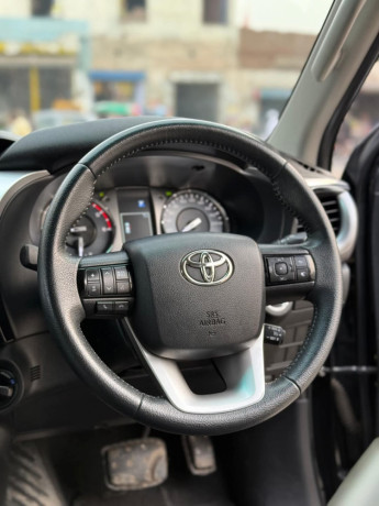 toyota-hilux-revo-g-28-big-7