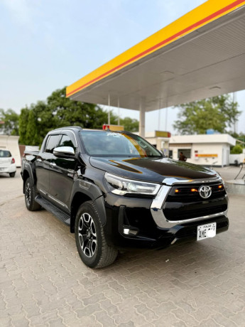 toyota-hilux-revo-g-28-big-4