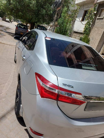 toyota-corolla-gli-2016-big-5