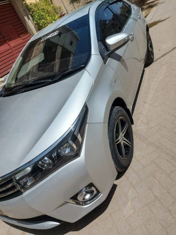 toyota-corolla-gli-2016-big-8