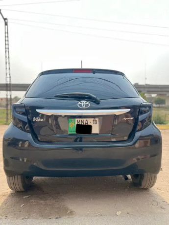 toyota-vitz-2014-big-4