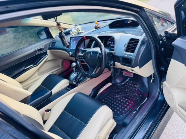 honda-civic-oriel-big-11