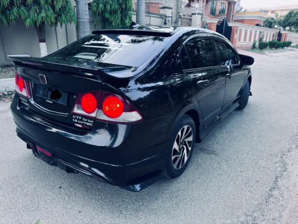 honda-civic-oriel-big-2
