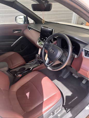 toyota-corolla-cross-hev-x-big-9