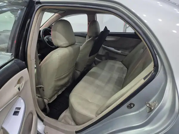 toyota-corolla-gli-2014-big-7