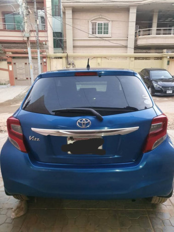 toyota-vitz-f-10-big-9