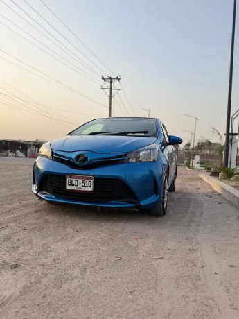 toyota-vitz-2014-big-5