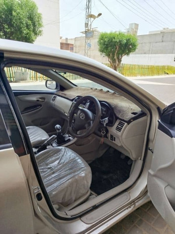 toyota-corolla-gli-2012-big-6