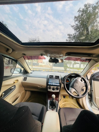 toyota-corolla-altis-16-x-cvt-i-big-7