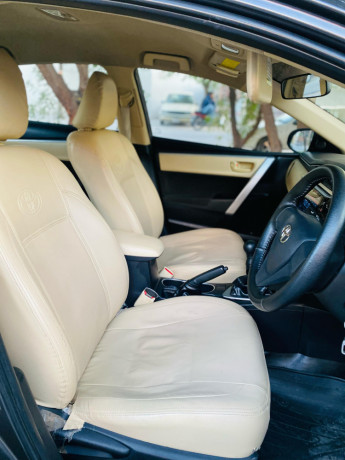 toyota-gli-manual-totally-genuine-from-inside-outside-doors-shower-due-to-scratches-big-7