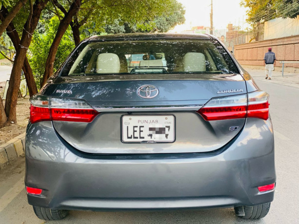 toyota-gli-manual-totally-genuine-from-inside-outside-doors-shower-due-to-scratches-big-3
