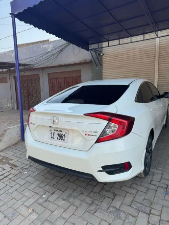 honda-civic-oriel-201718-big-1