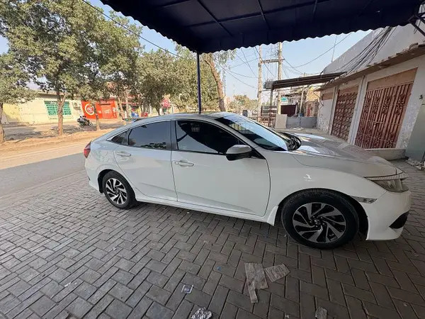 honda-civic-oriel-201718-big-2