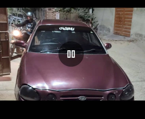 kia-spectra-2004-big-8