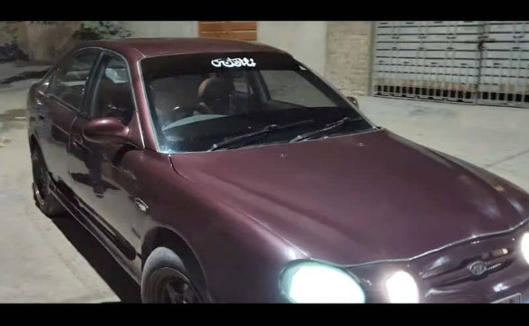 kia-spectra-2004-big-2