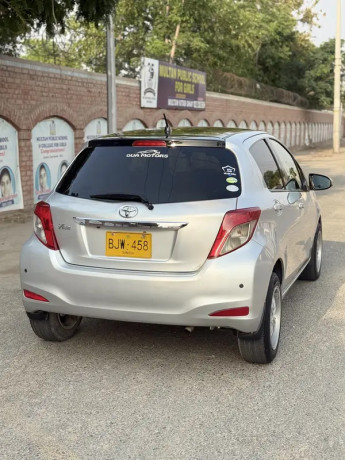 toyota-vitz-big-3