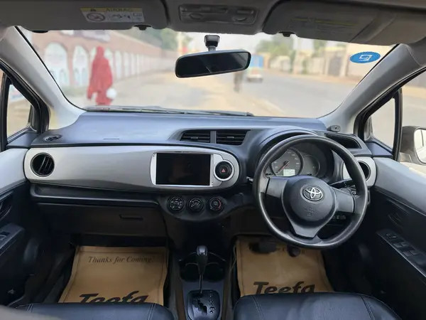 toyota-vitz-big-8