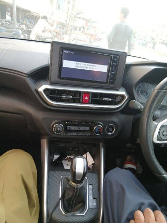 toyota-raize-2021-big-7