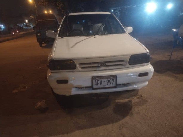 kia-classic-2003-big-3