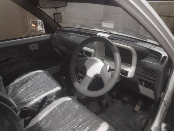 kia-classic-2003-big-8