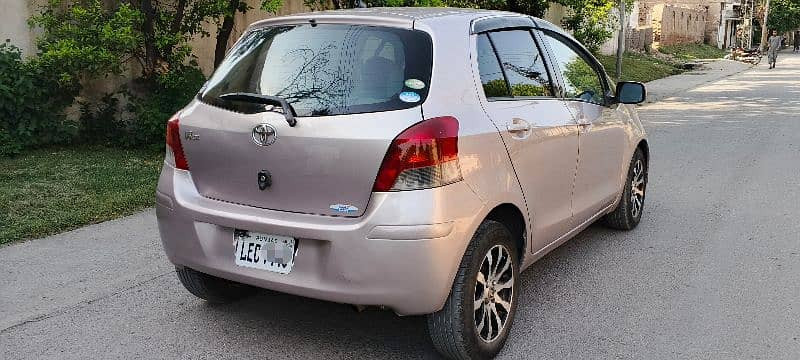 toyota-vitz-f-13-big-3