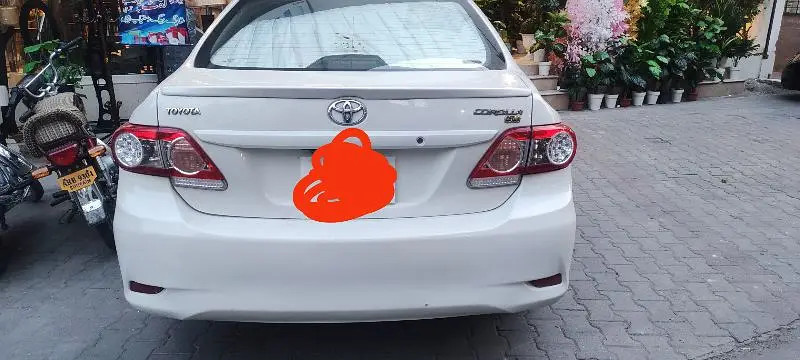 toyota-corolla-gli-2012-big-2