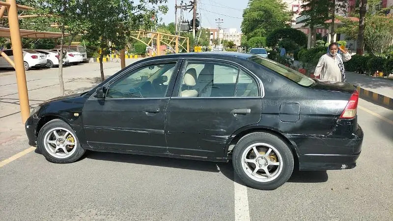 honda-civic-vti-oriel-2004-big-9