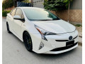 toyota-prius-20162019-small-0