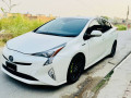 toyota-prius-20162019-small-1