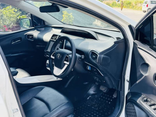 toyota-prius-20162019-big-4