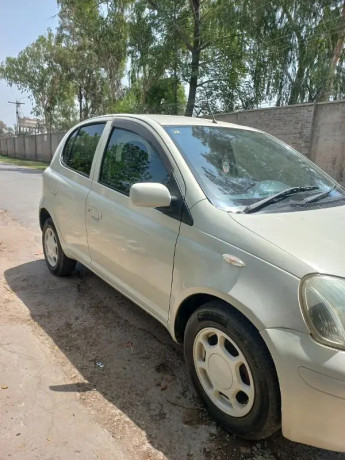 toyota-vitz-2003-big-8