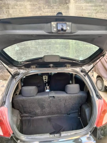 toyota-vitz-2010-big-8