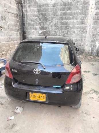 toyota-vitz-2010-big-5