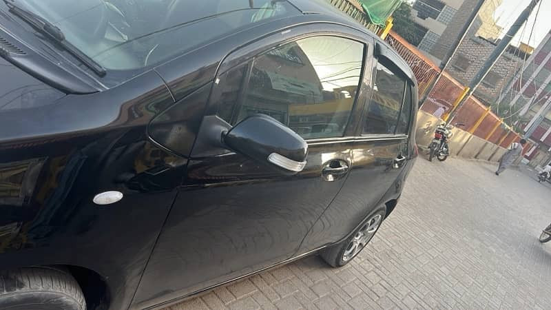 toyota-vitz-2010-big-0