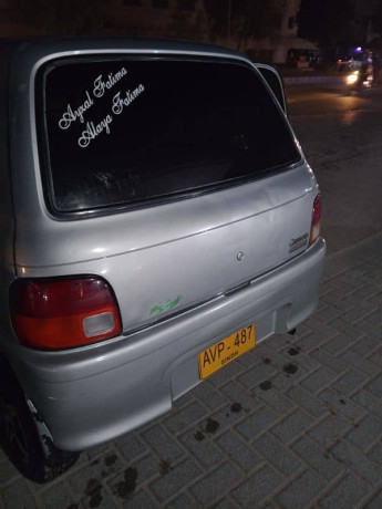 daihatsu-cuore-2011-big-8