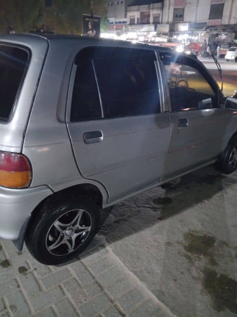 daihatsu-cuore-2011-big-7