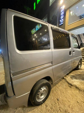 nissan-clipper-2011-big-8