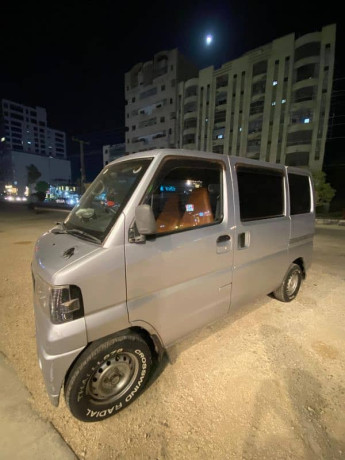nissan-clipper-2011-big-3
