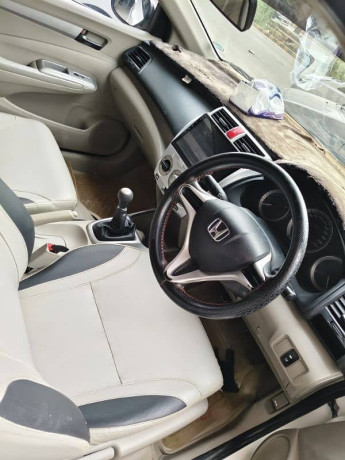honda-city-2018-big-9
