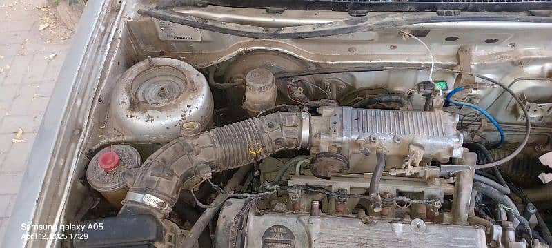suzuki-baleno-2004-big-5