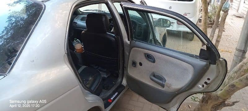 suzuki-baleno-2004-big-15