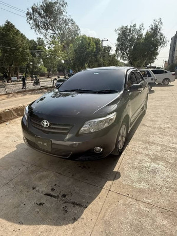 toyota-corolla-altis-2009-big-0