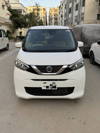 nissan-dayz-2021-35-grade-same-mira-move-alto-cultus-picanto-yaris-big-0