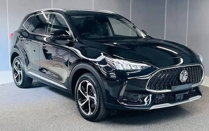 mg-hs-phev-2025-black-with-black-interior-big-3